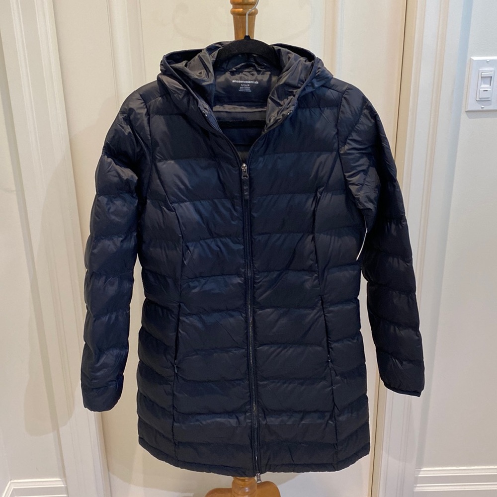 🆕 - Amazon Essentials Women’s Lightweight Hooded Puffer Coat